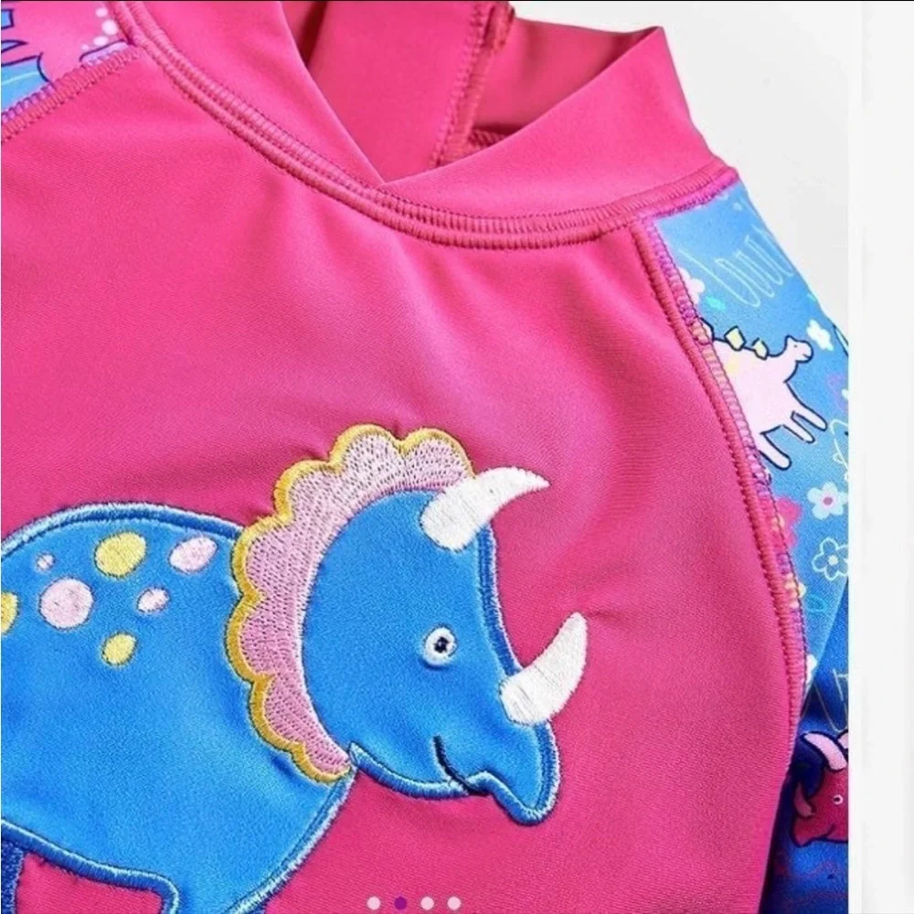 - Jojo Maman Bebe dinosaur rash guard